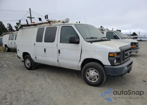 2010 Ford Econoline E250 Van z USA, uszkodzony, nr VIN 1FTNE2EL4ADA10000
